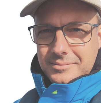 Sascha Adam als Skipper